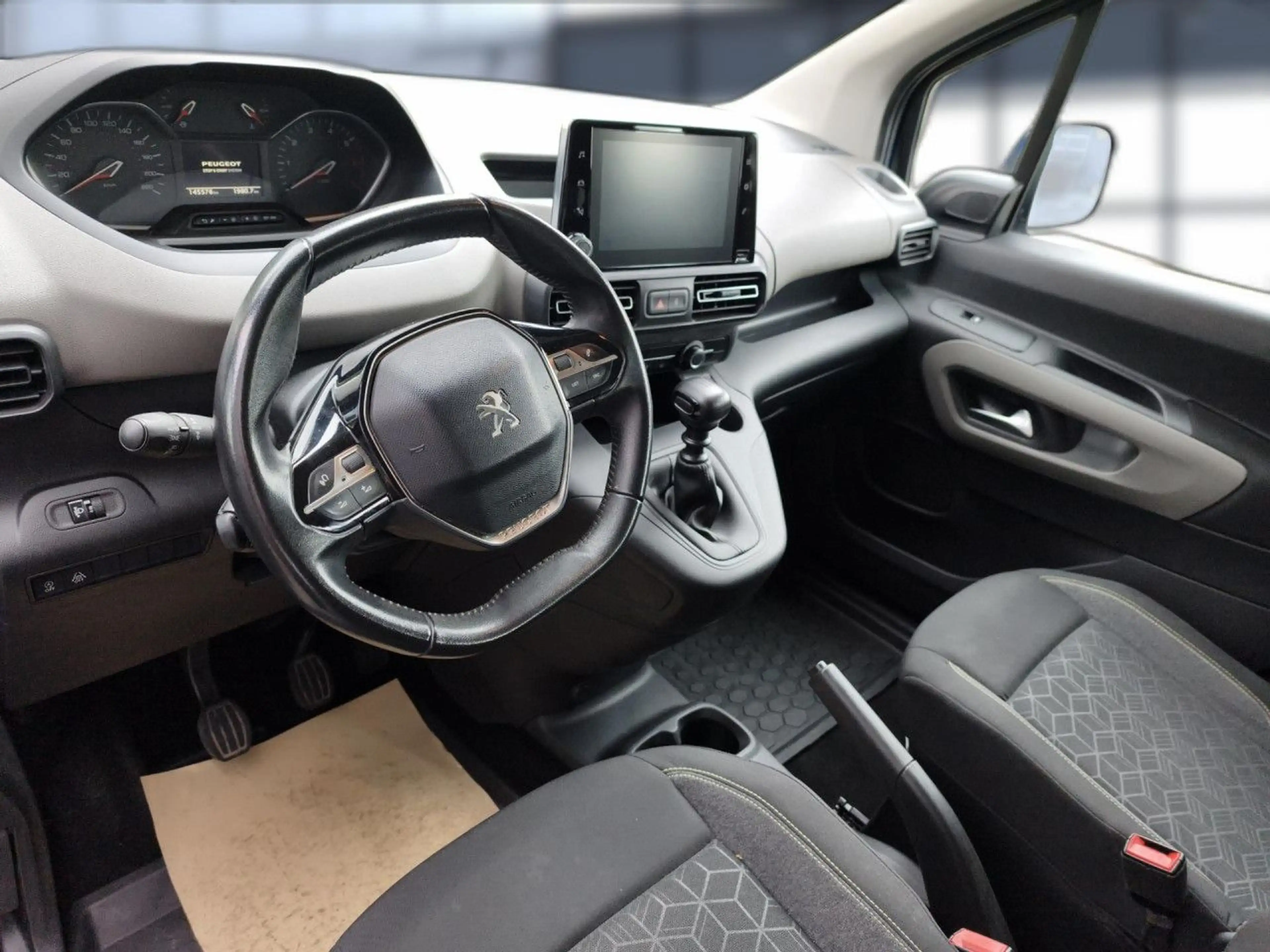 Peugeot Rifter Active L1 Bluetooth Navi Klima Einparkhilfe — photo 10