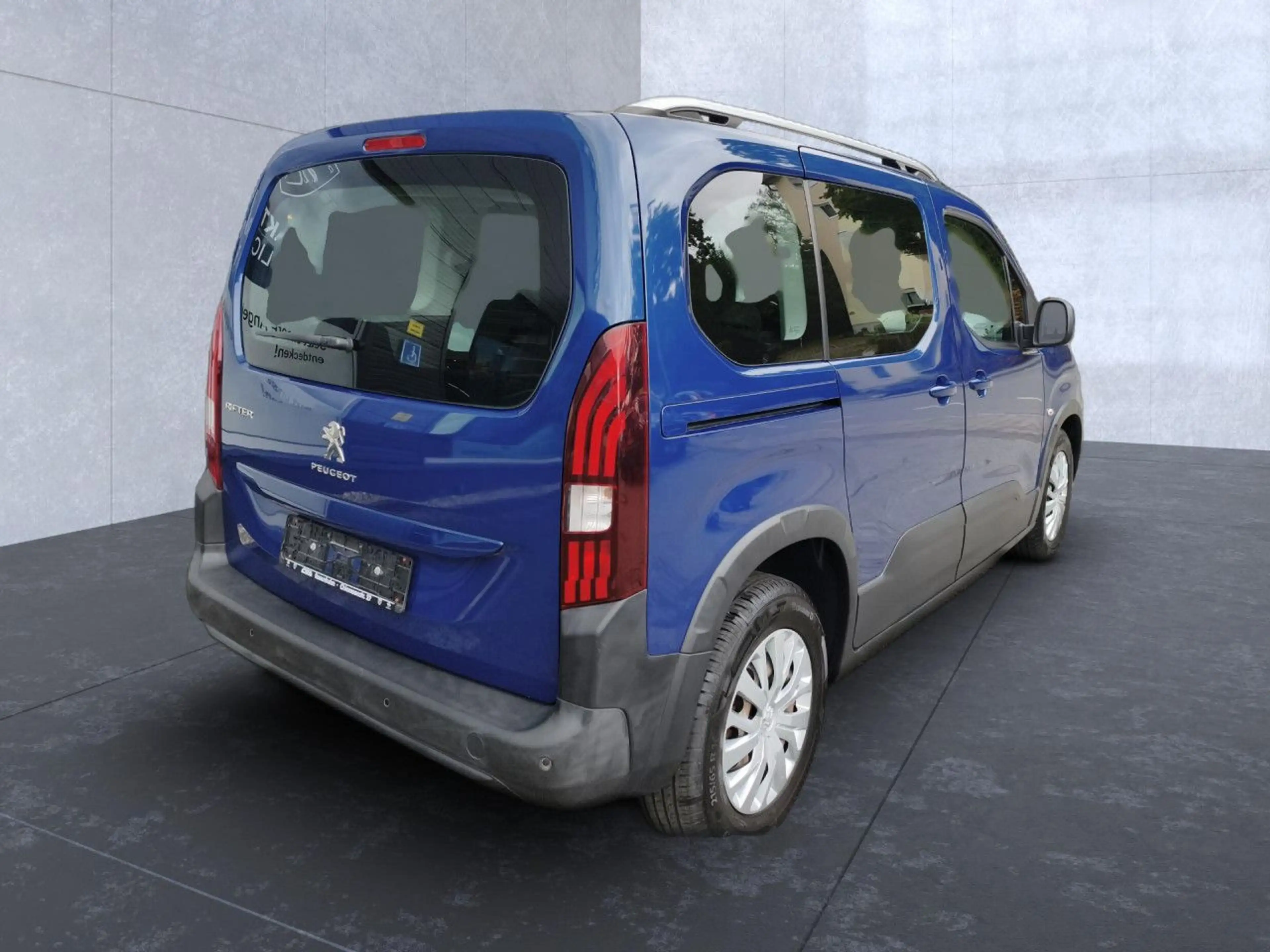 Peugeot Rifter Active L1 Bluetooth Navi Klima Einparkhilfe — photo 4