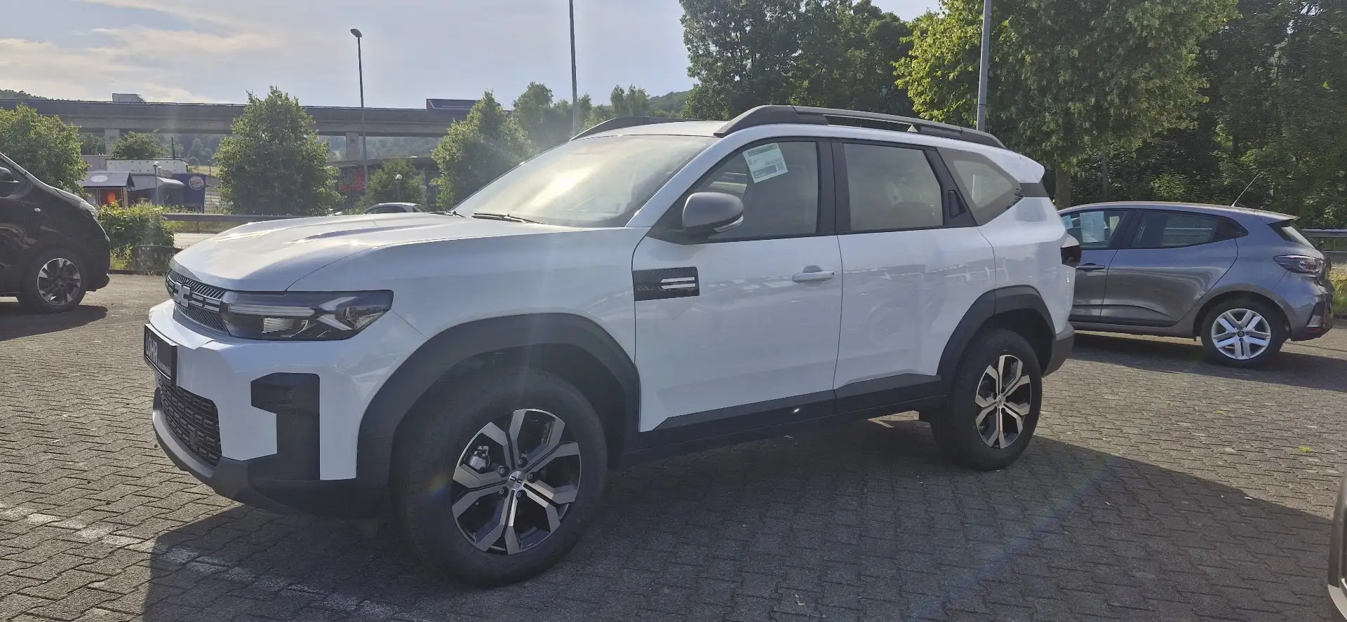 Dacia Bigster TCe 140 Expression Weiß - 2