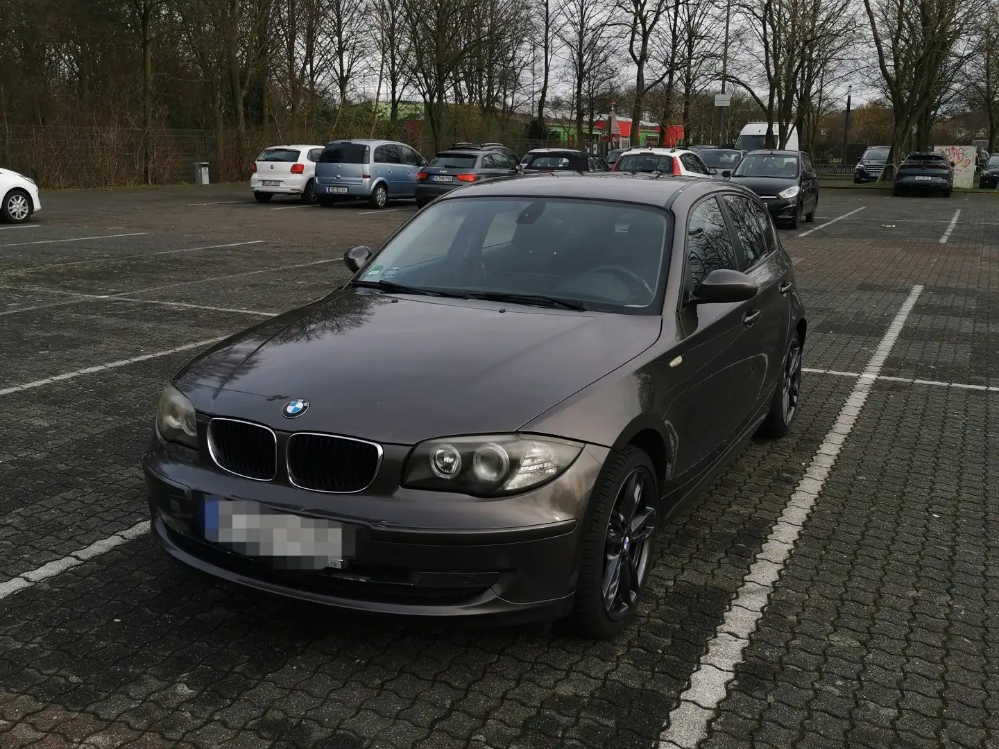 BMW 118 118i Marrón - 1