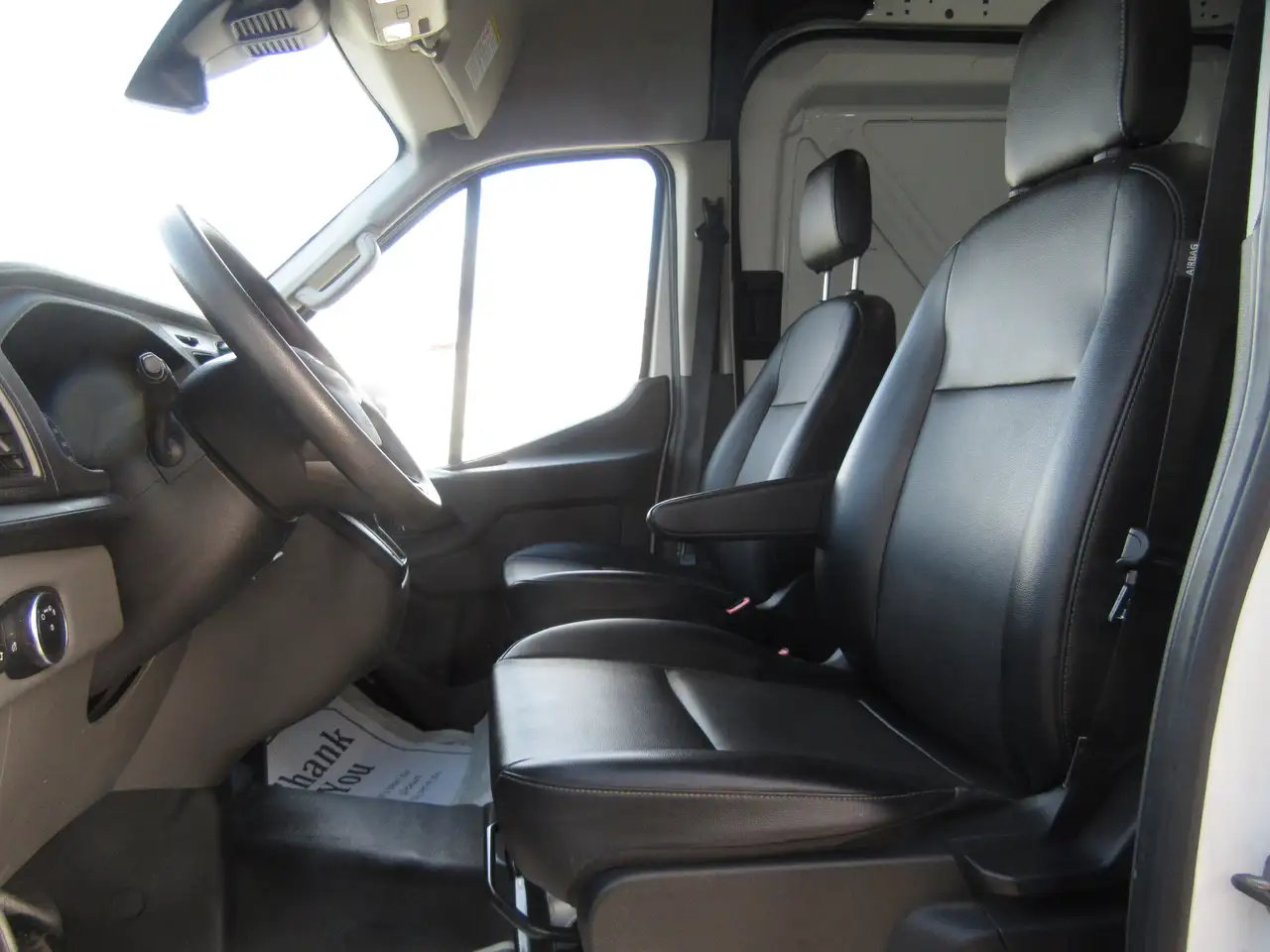 Ford Transit Cargo Van снимка Ford Transit Cargo Van