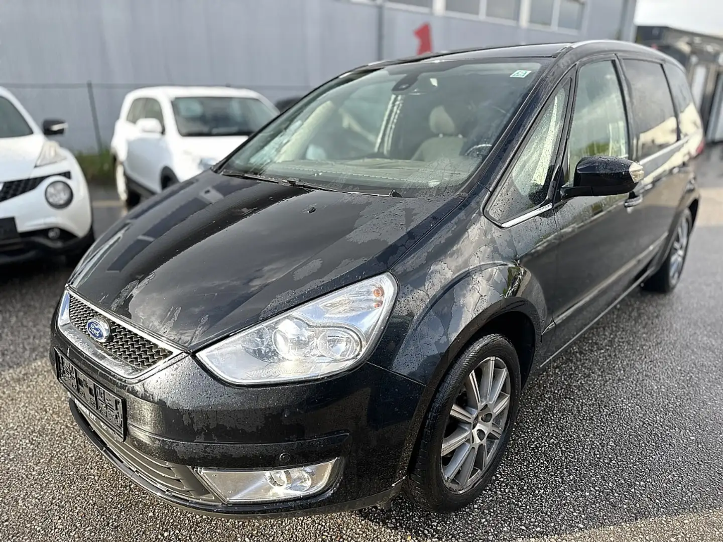 Ford Galaxy Ghia 2,0 7 SITZER Gris - 1