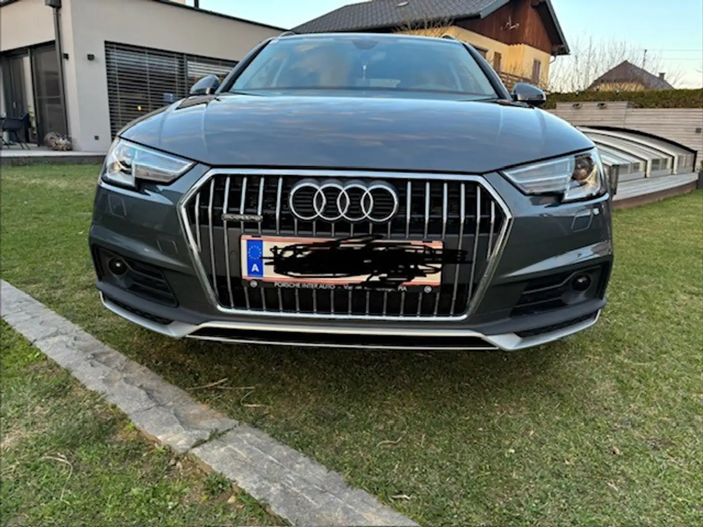 Audi A4 allroad A4 Allroad quattro 2,0 TDI quattro S-tronic Allroad Grau - 2
