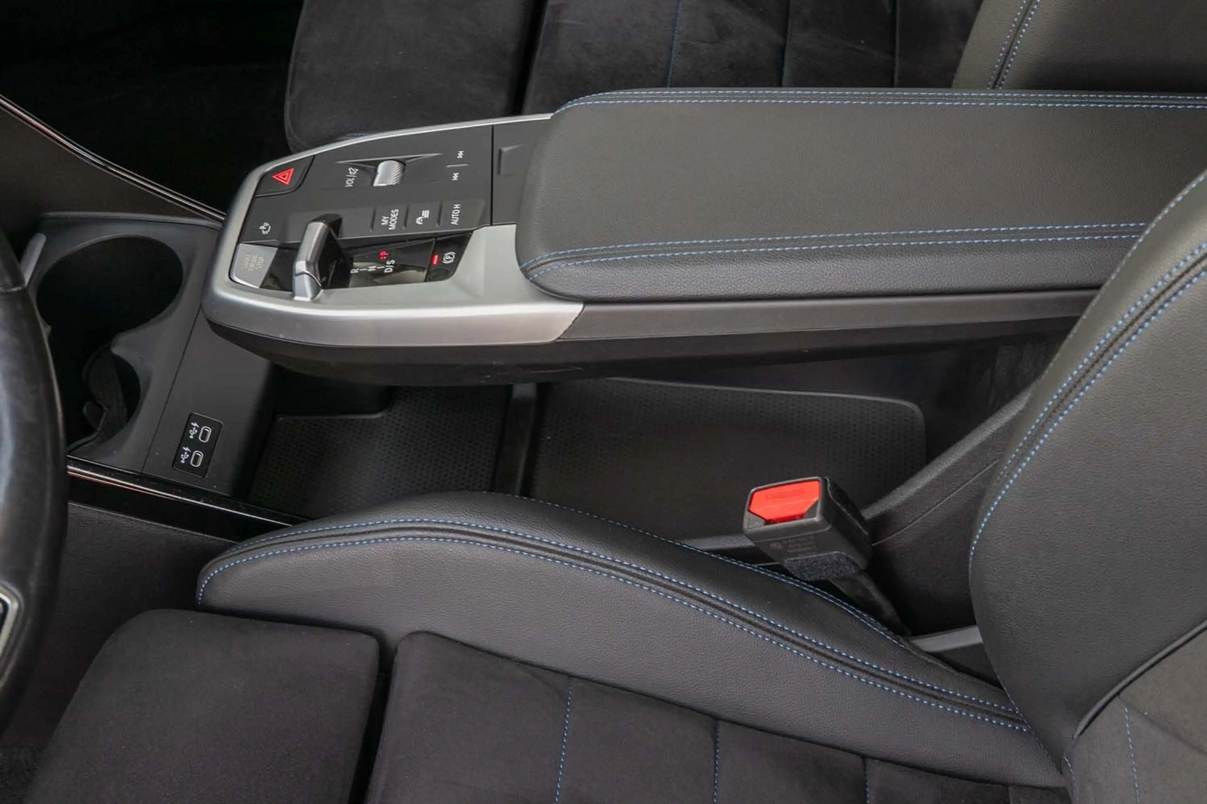 BMW 223 i Active Tourer M Sportpaket HeadUp RFK Klima — photo 10