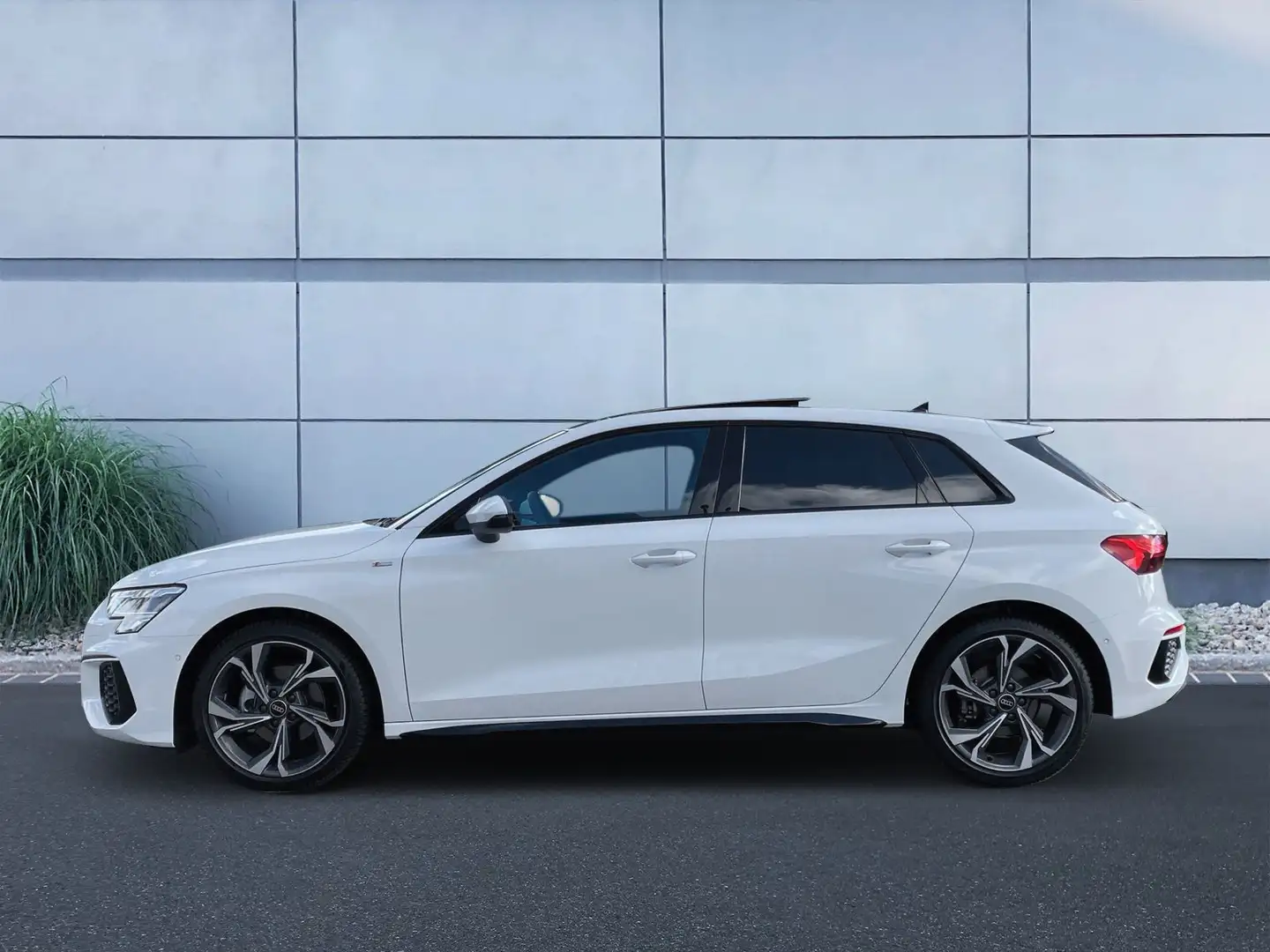 Audi A3 S line 35 TFSI S tronic Pano Blanc - 2