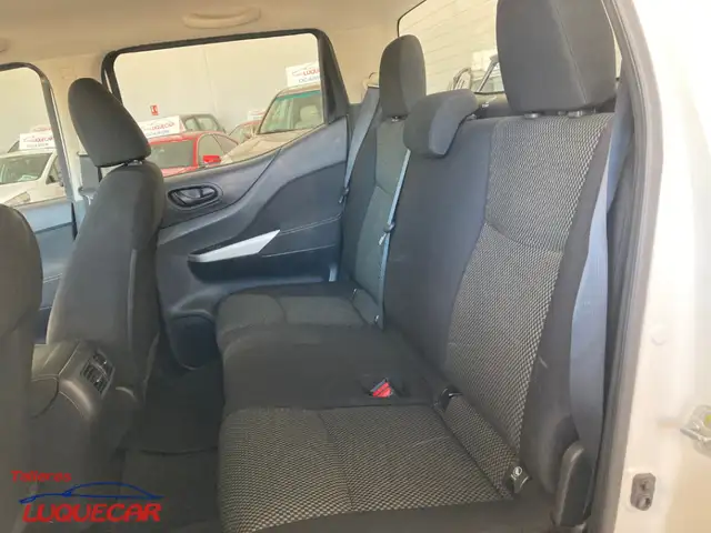 Nissan Navara view 10