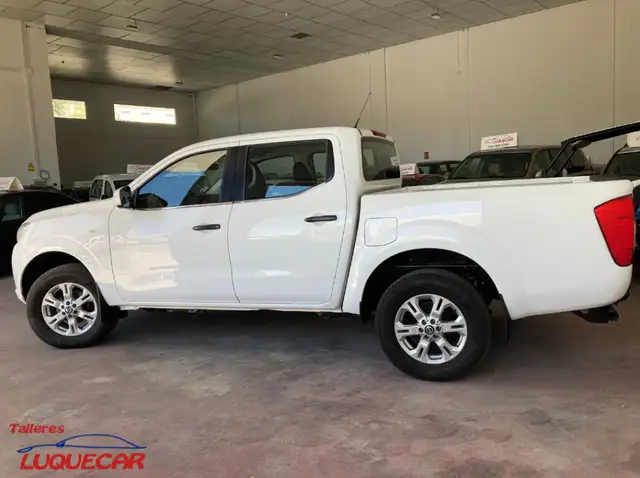 Nissan Navara view 8