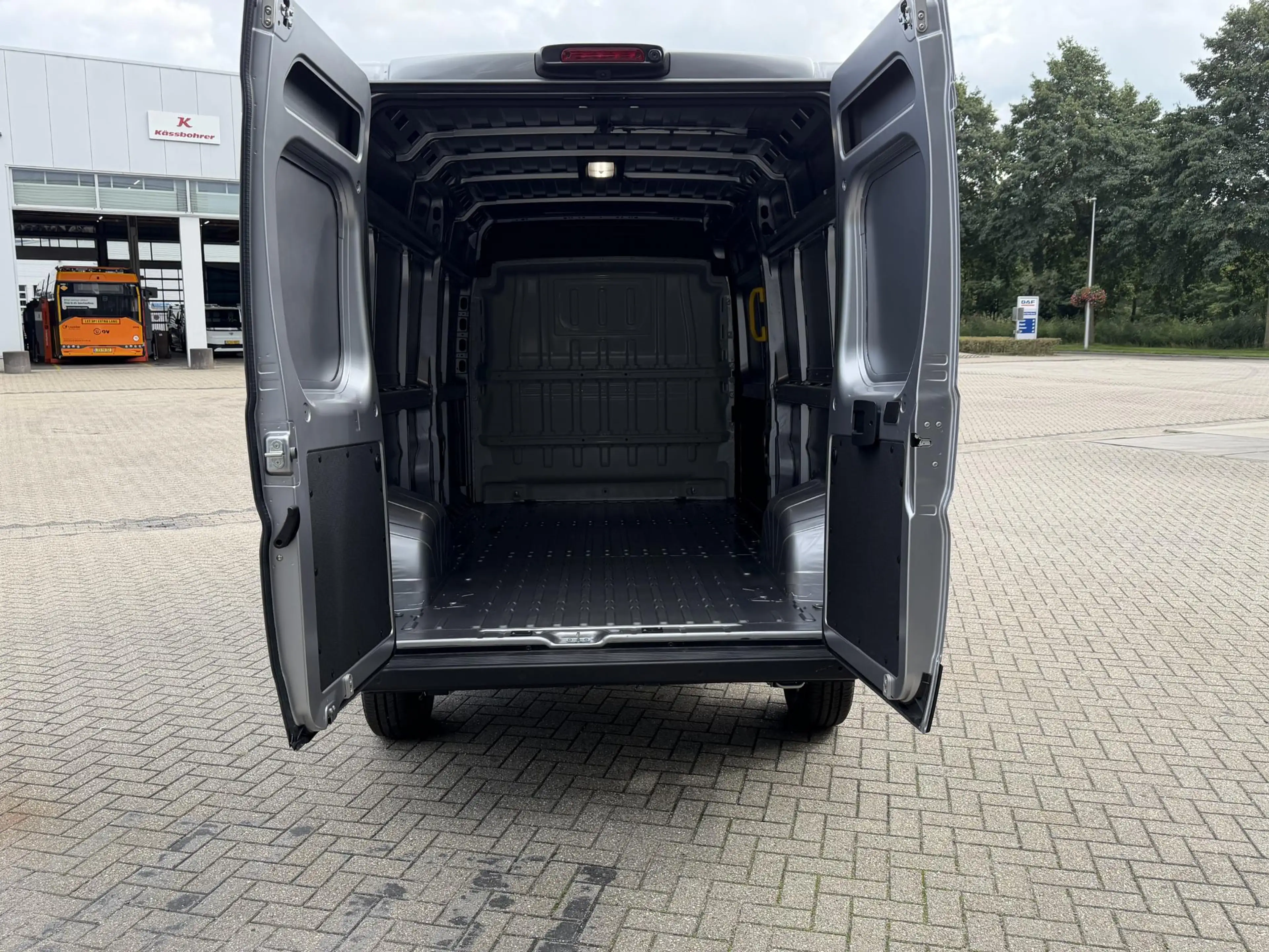 Toyota Proace Max Elec 3.5t L4H3 Navigator Heavy 110 kWh Direct uit — photo 5