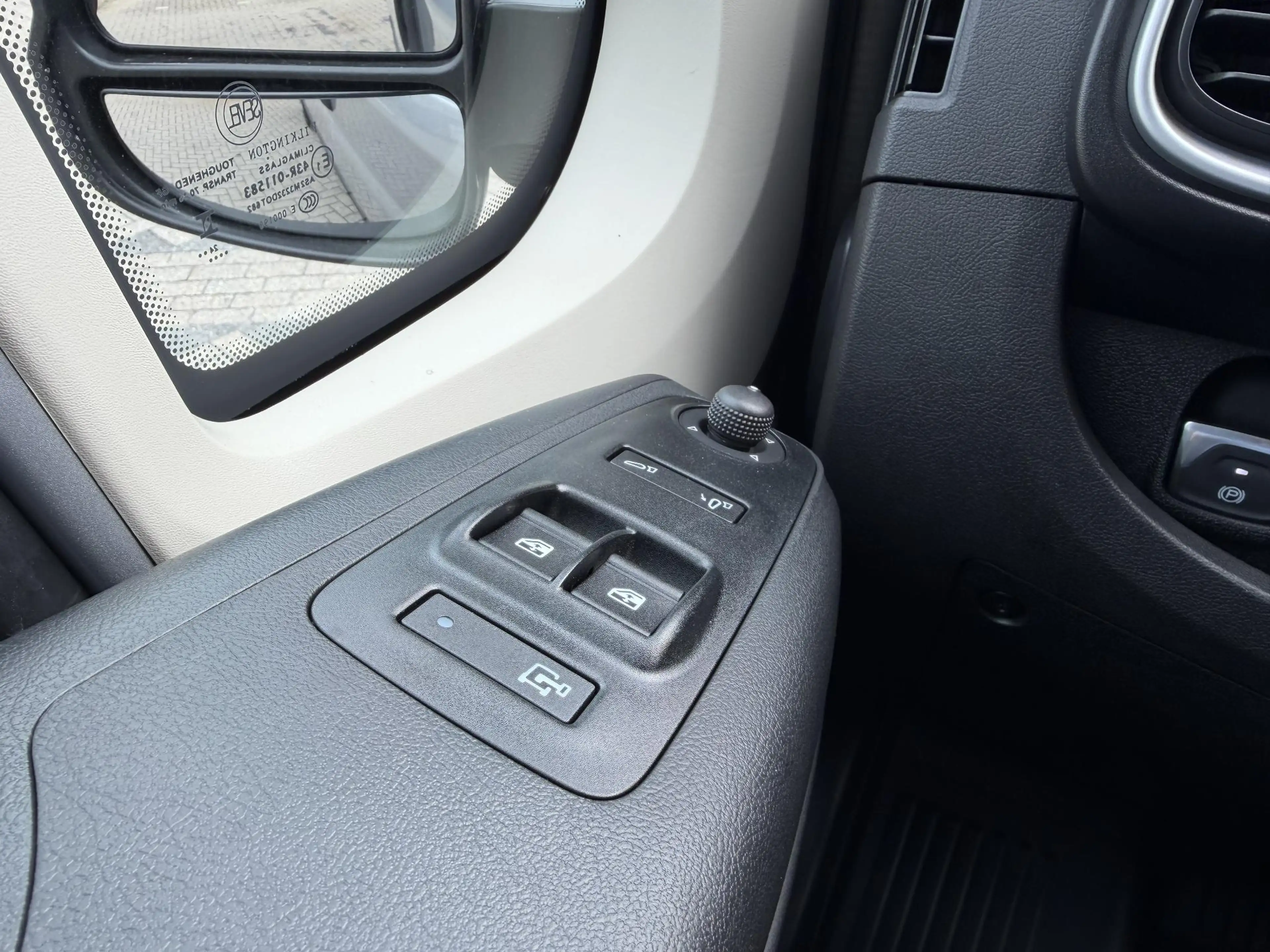 Toyota Proace Max Elec 3.5t L4H3 Navigator Heavy 110 kWh Direct uit — photo 11