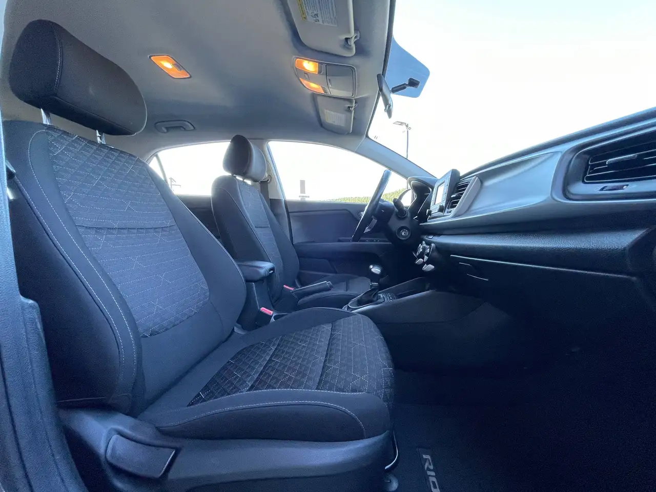 Kia Rio снимка Kia Rio