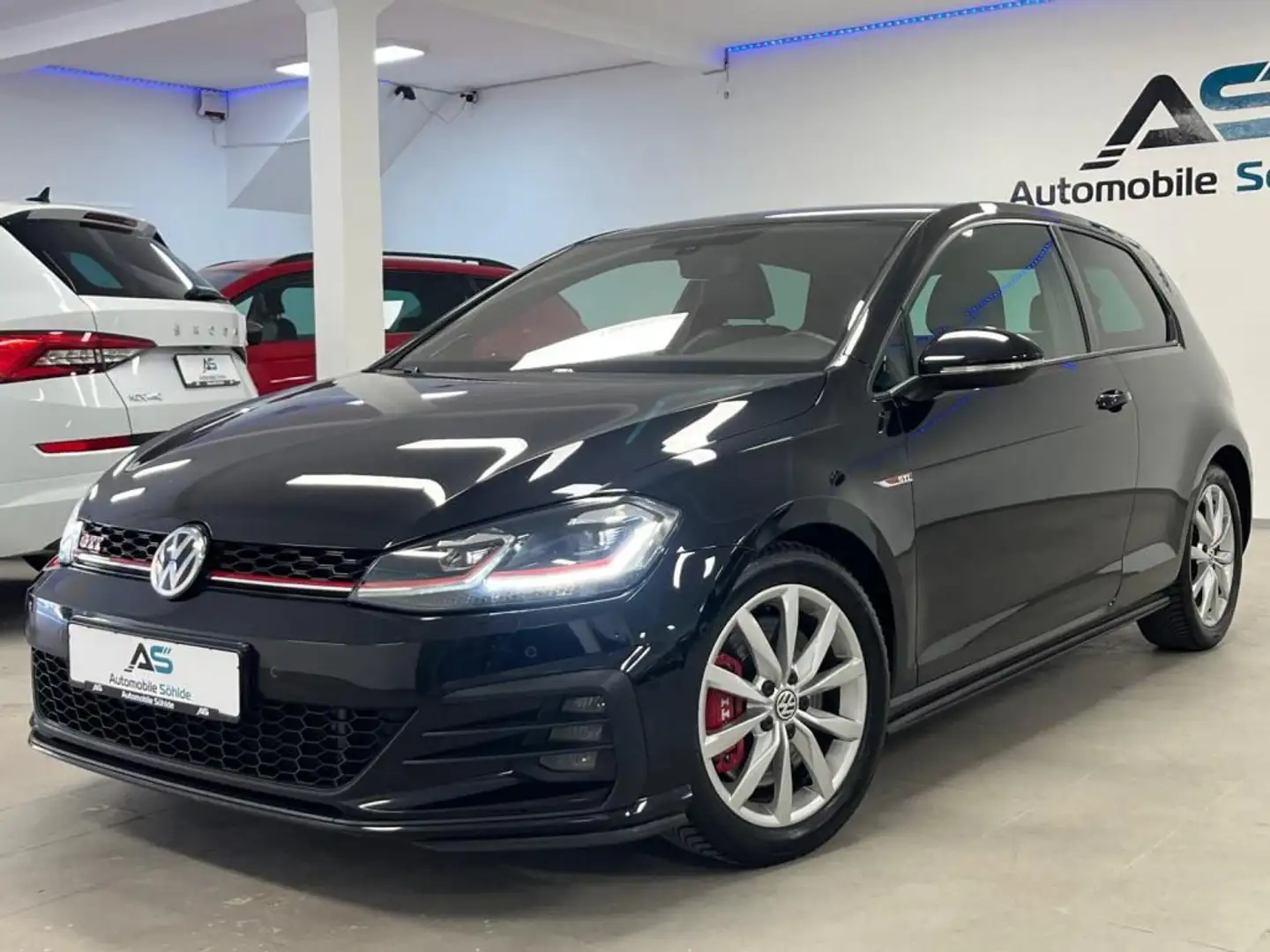 Volkswagen Golf 2.0 TSI GTi Virtual/Navi/Leder/LED/Dynaudio Schwarz - 2