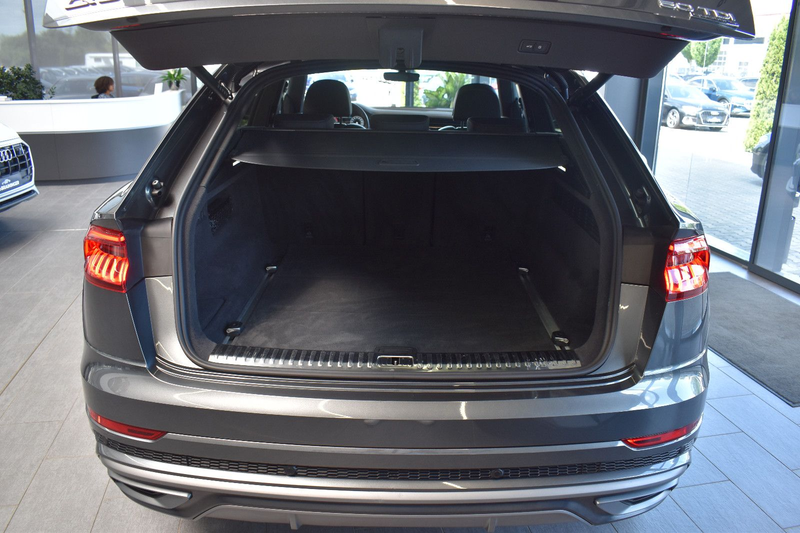 Audi Q8 50TDI Quattro S Line MatrixHD~Pano~B&O~AHK~22 — photo 12