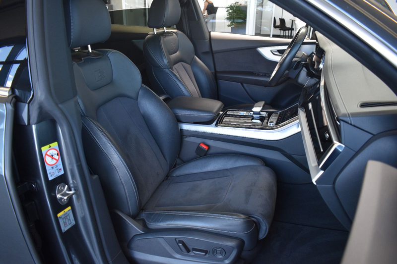 Audi Q8 50TDI Quattro S Line MatrixHD~Pano~B&O~AHK~22 — photo 9