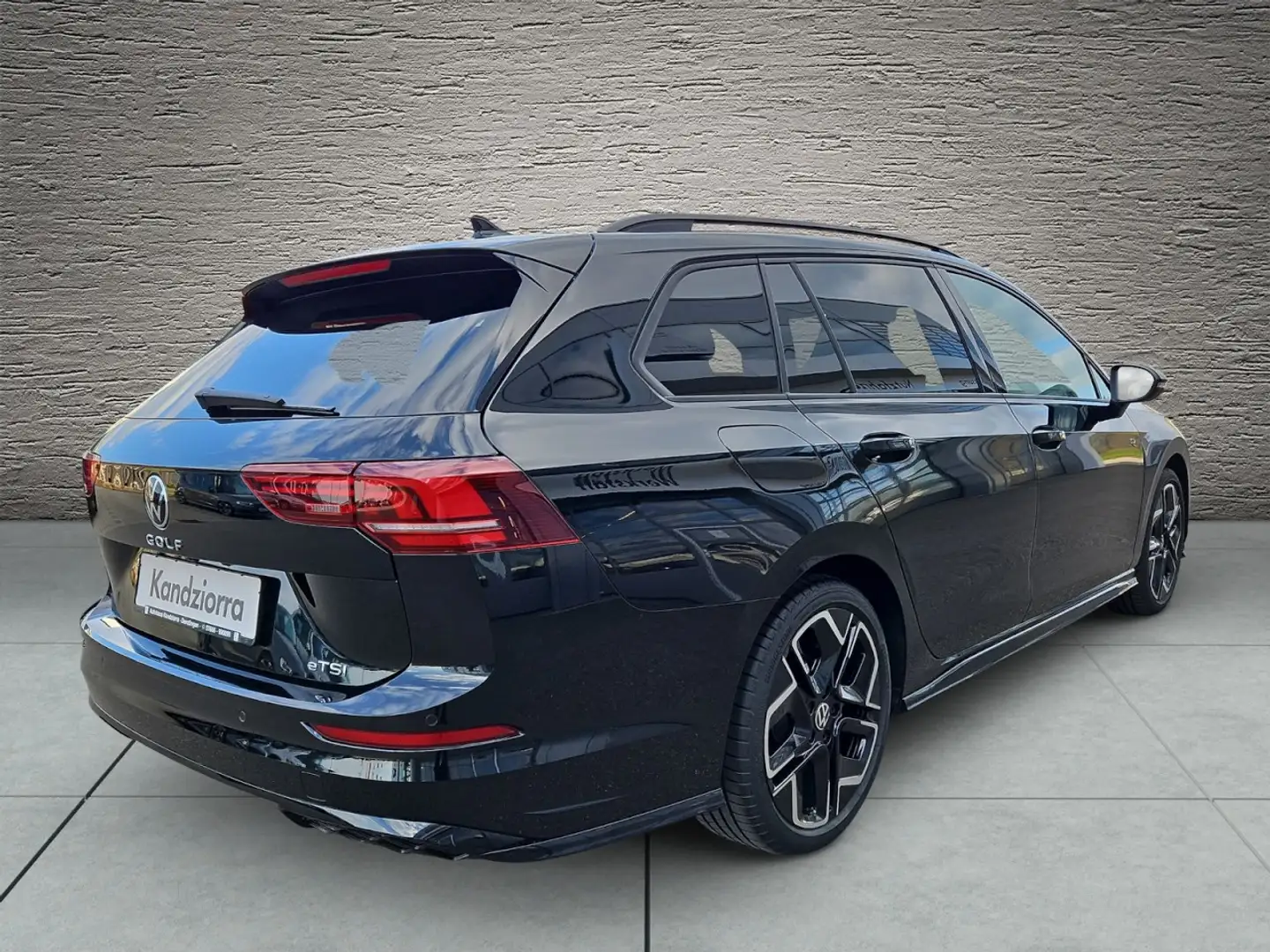 Volkswagen Golf VIII Variant 1.5 TSI DSG R-Line Klima Schwarz - 2