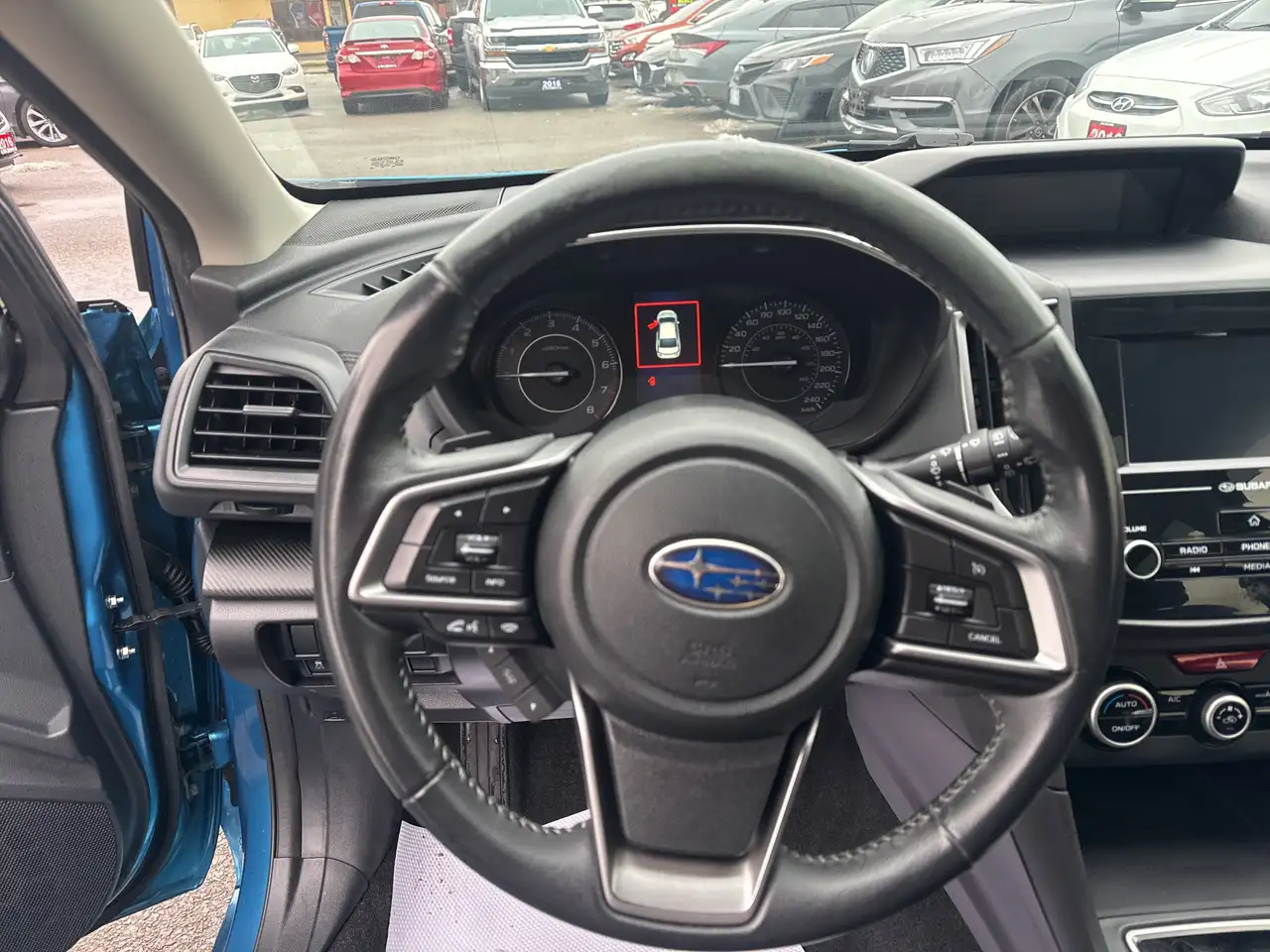 Subaru Impreza снимка Subaru Impreza