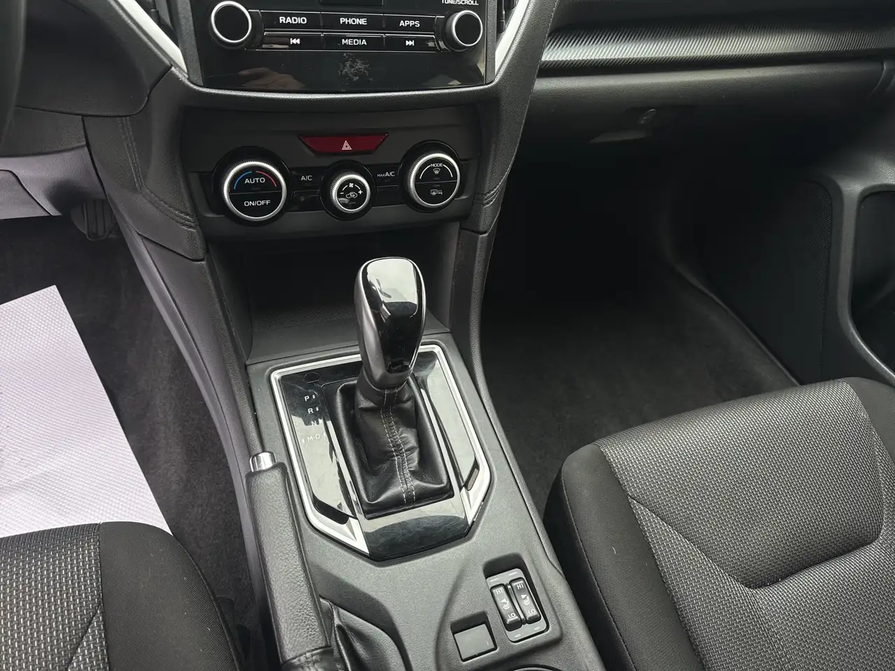 Subaru Impreza снимка Subaru Impreza