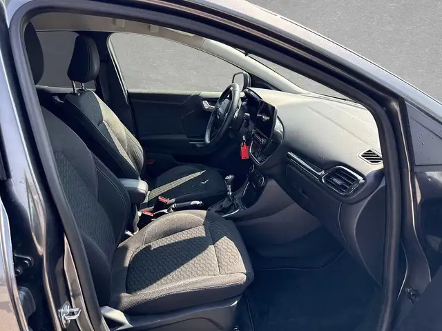 Ford Puma view 3