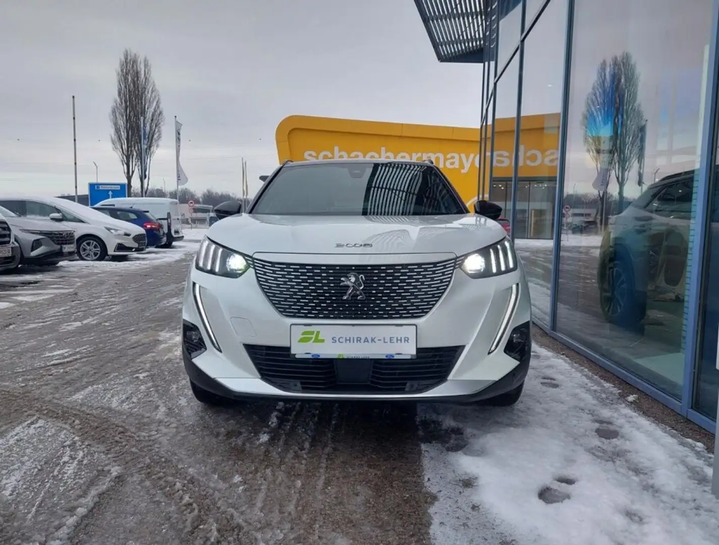 Peugeot e-2008 50kWh GT Pack Weiß - 2