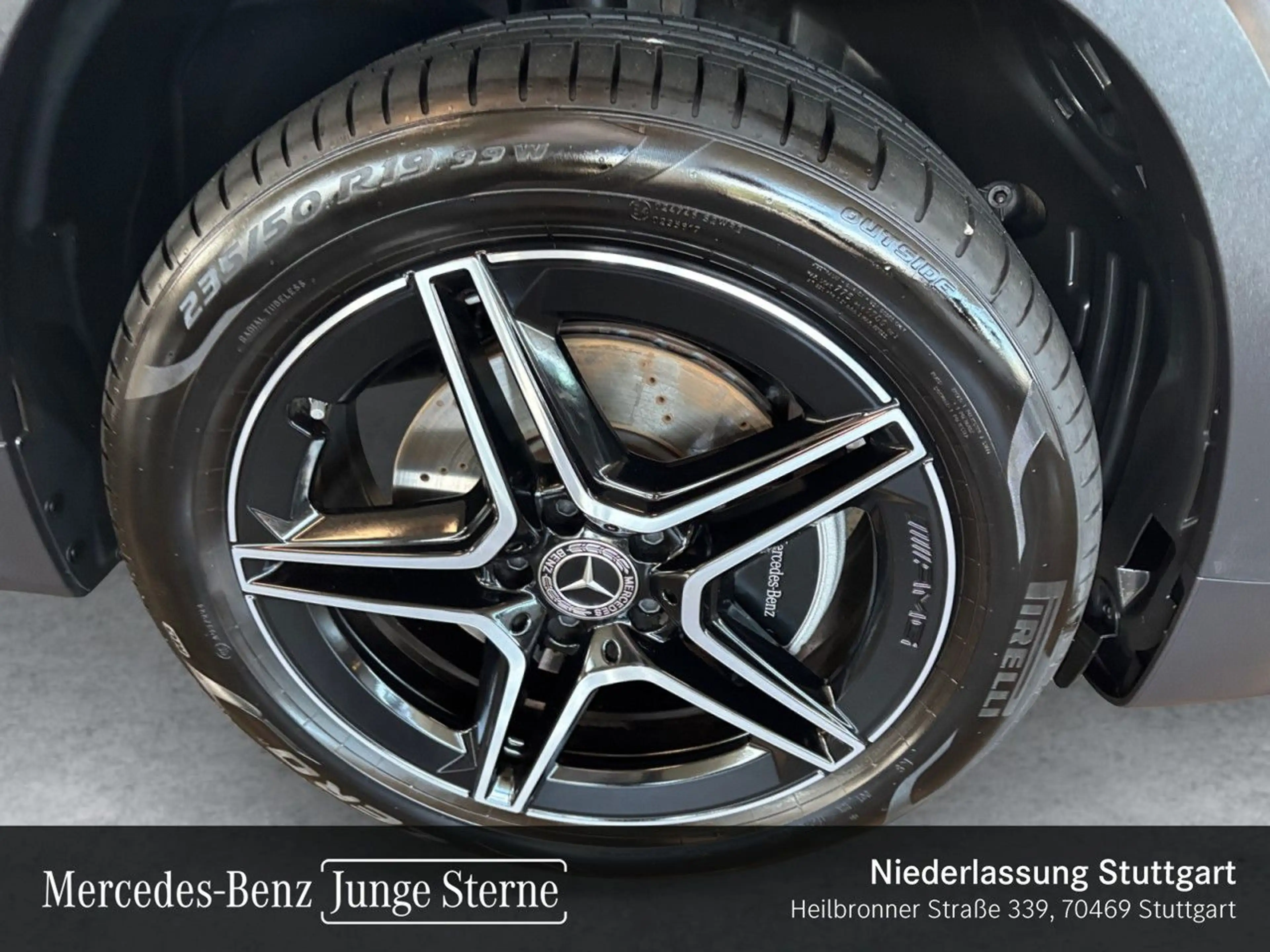 Mercedes-Benz GLB 180 d AMG+NIGHT+360°+AHK+MULTIBEAM+BURMESTER — photo 3
