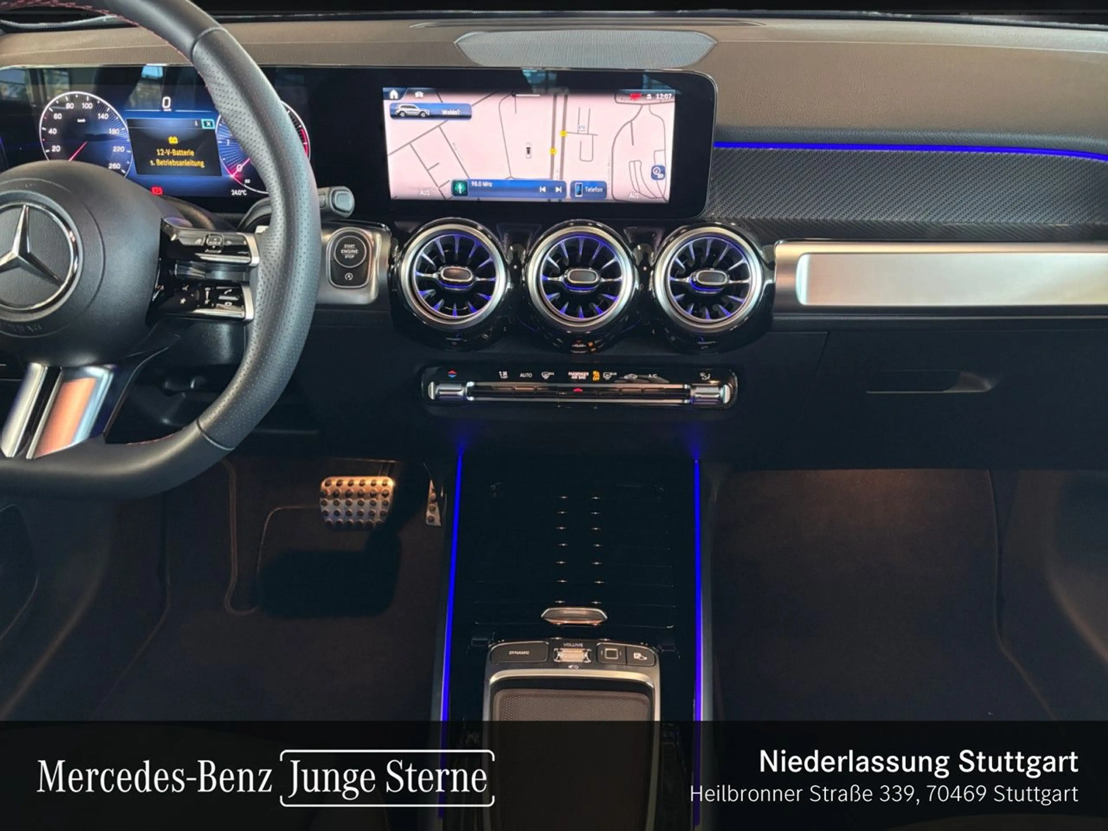 Mercedes-Benz GLB 180 d AMG+NIGHT+360°+AHK+MULTIBEAM+BURMESTER — photo 15