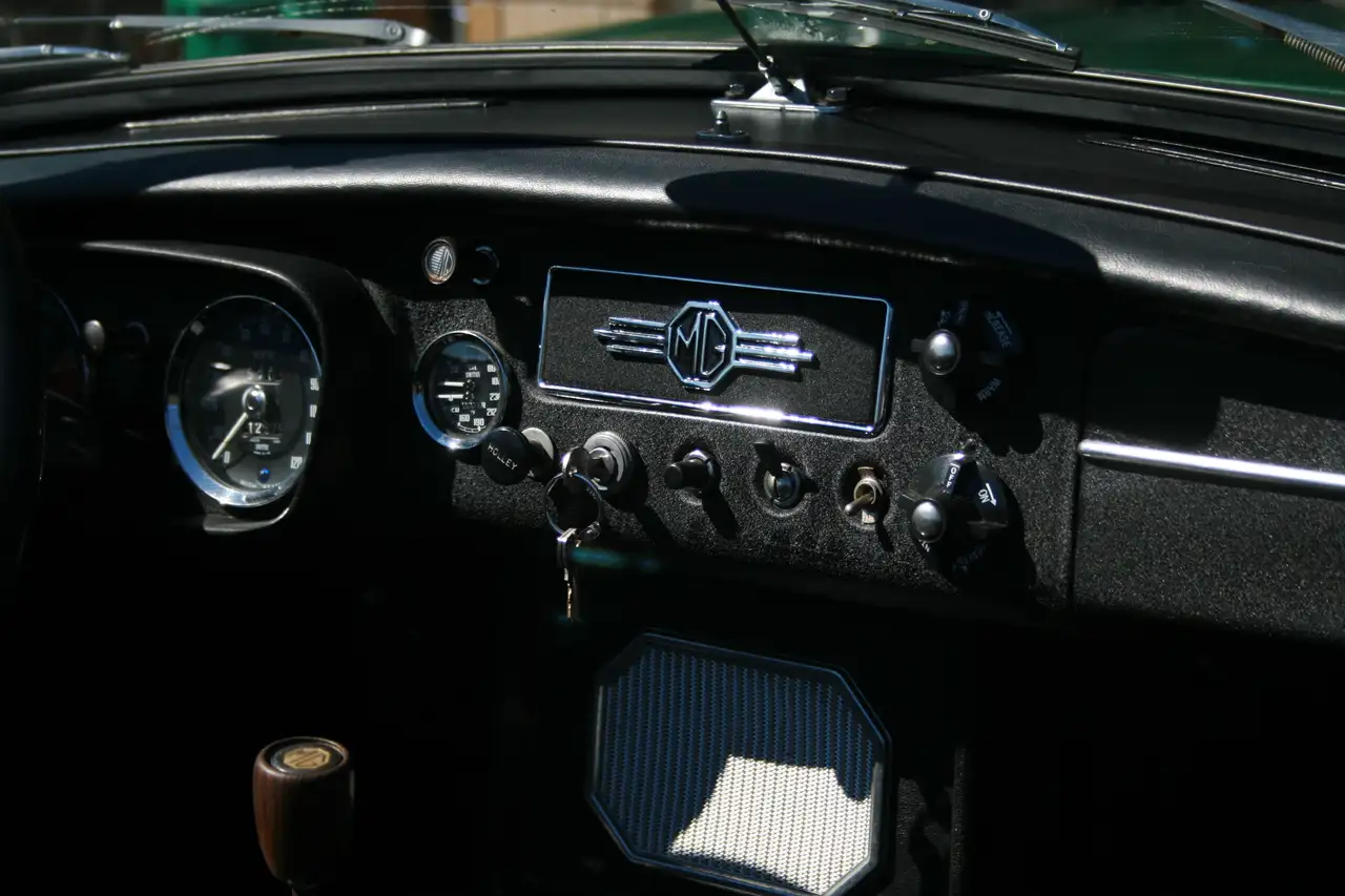 MG MGB снимка MG MGB