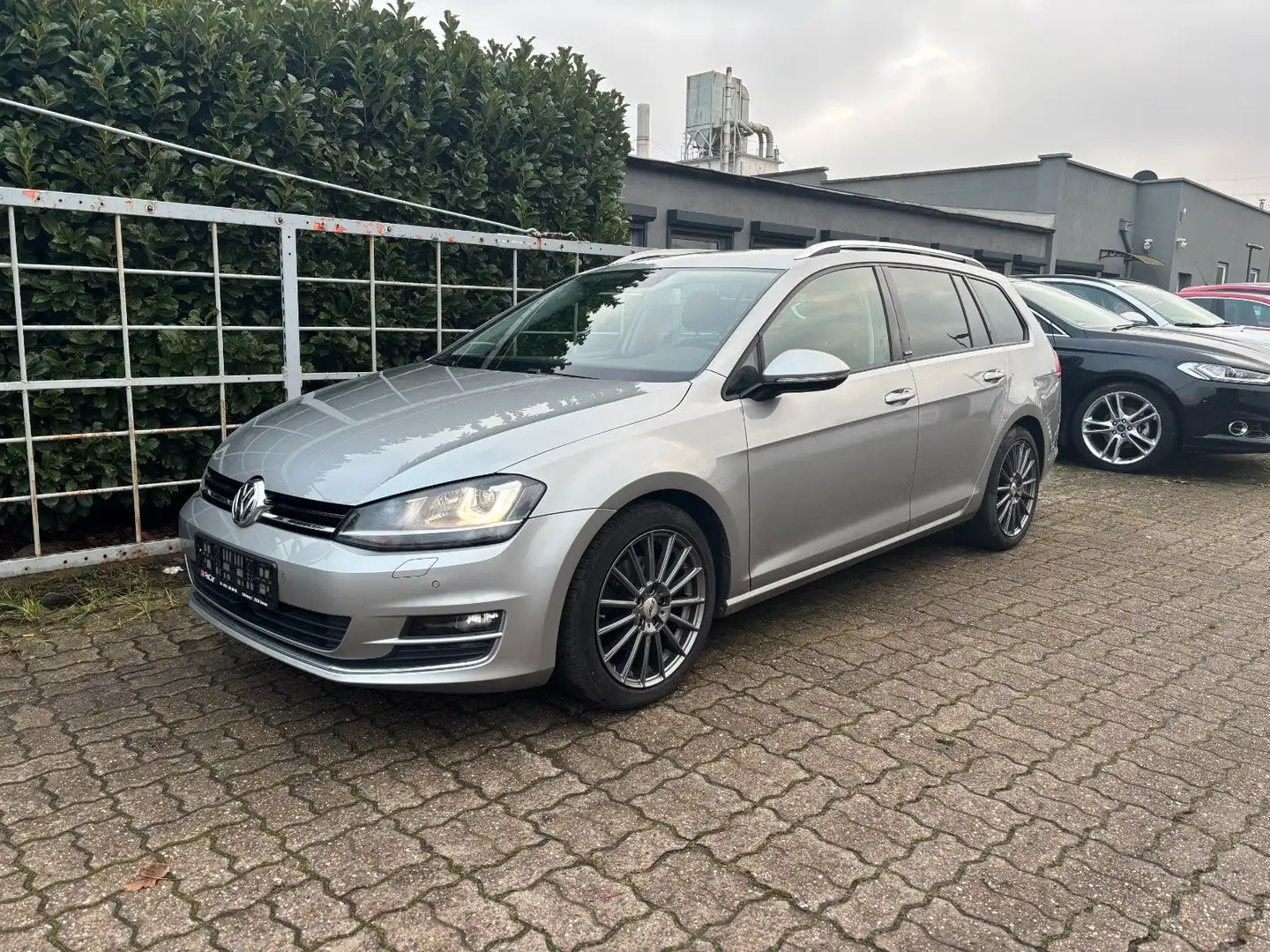 Volkswagen Golf VII Allstar ACC DSG R-Line Sport Paket Led Silber - 1