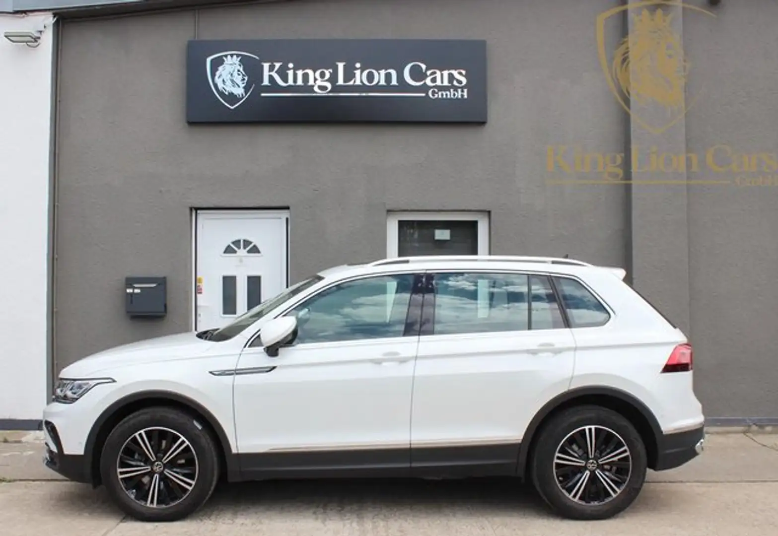 Volkswagen Tiguan 2.0 TDI Elegance 4M PANO+IQ-MATRIX+360+ Wit - 2