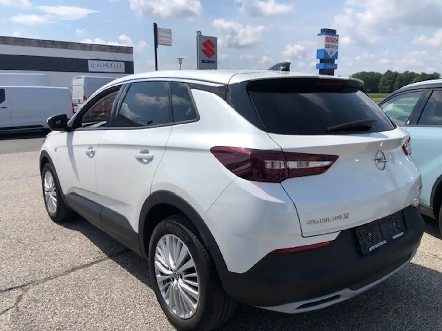 Opel Grandland X 1,5 CDTI BlueInj. Ultimate Aut. Start/Stopp Weiß - 2