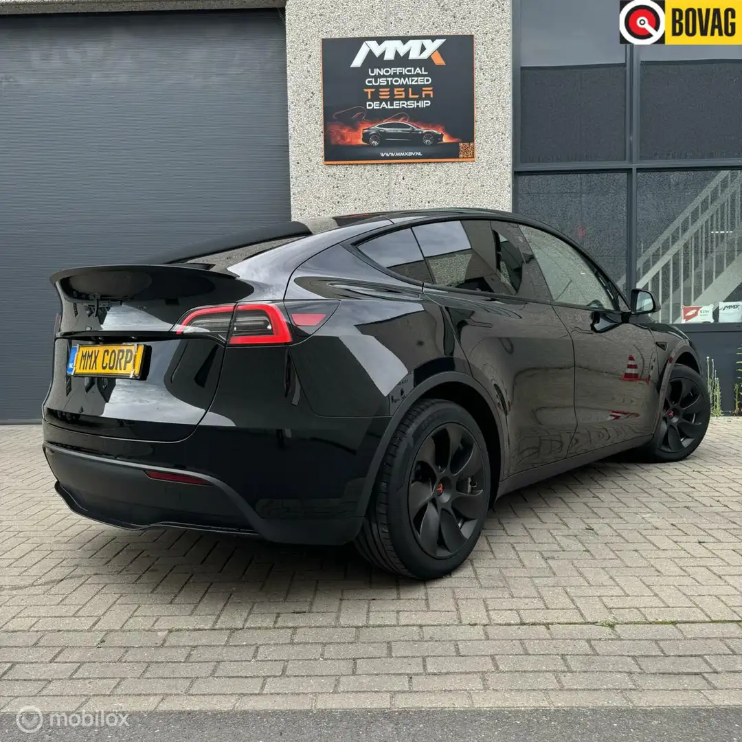 Tesla Model Y 2024 RWD MiC AMD RYZEN MMX PACK Zwart - 1