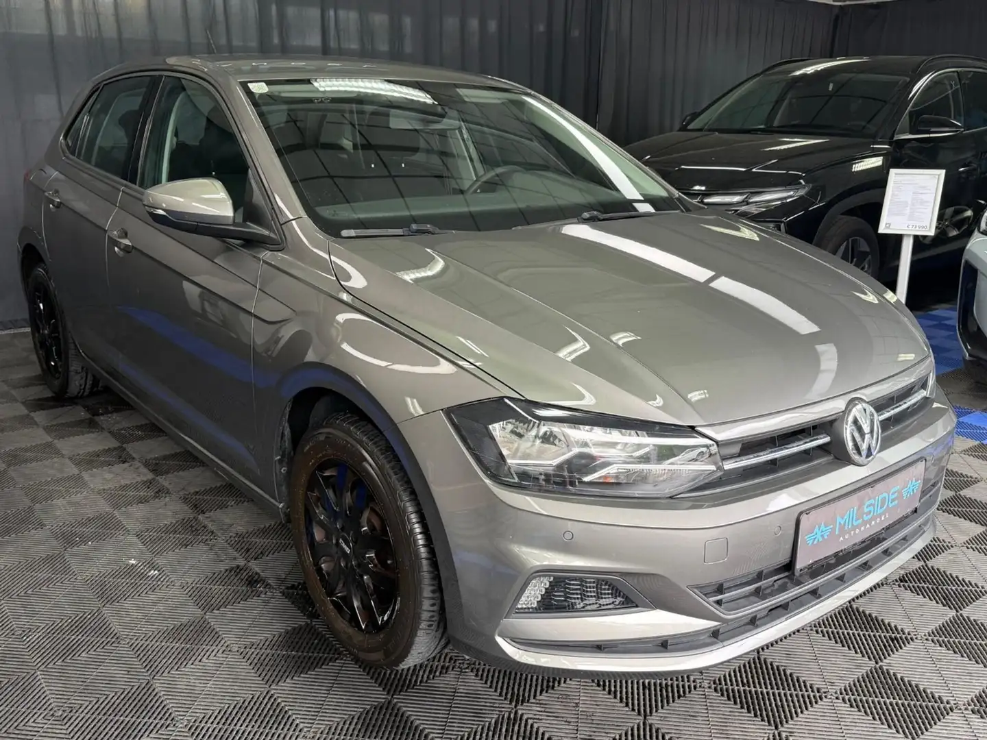 Volkswagen Polo 1.0 Comfortline Grau - 1