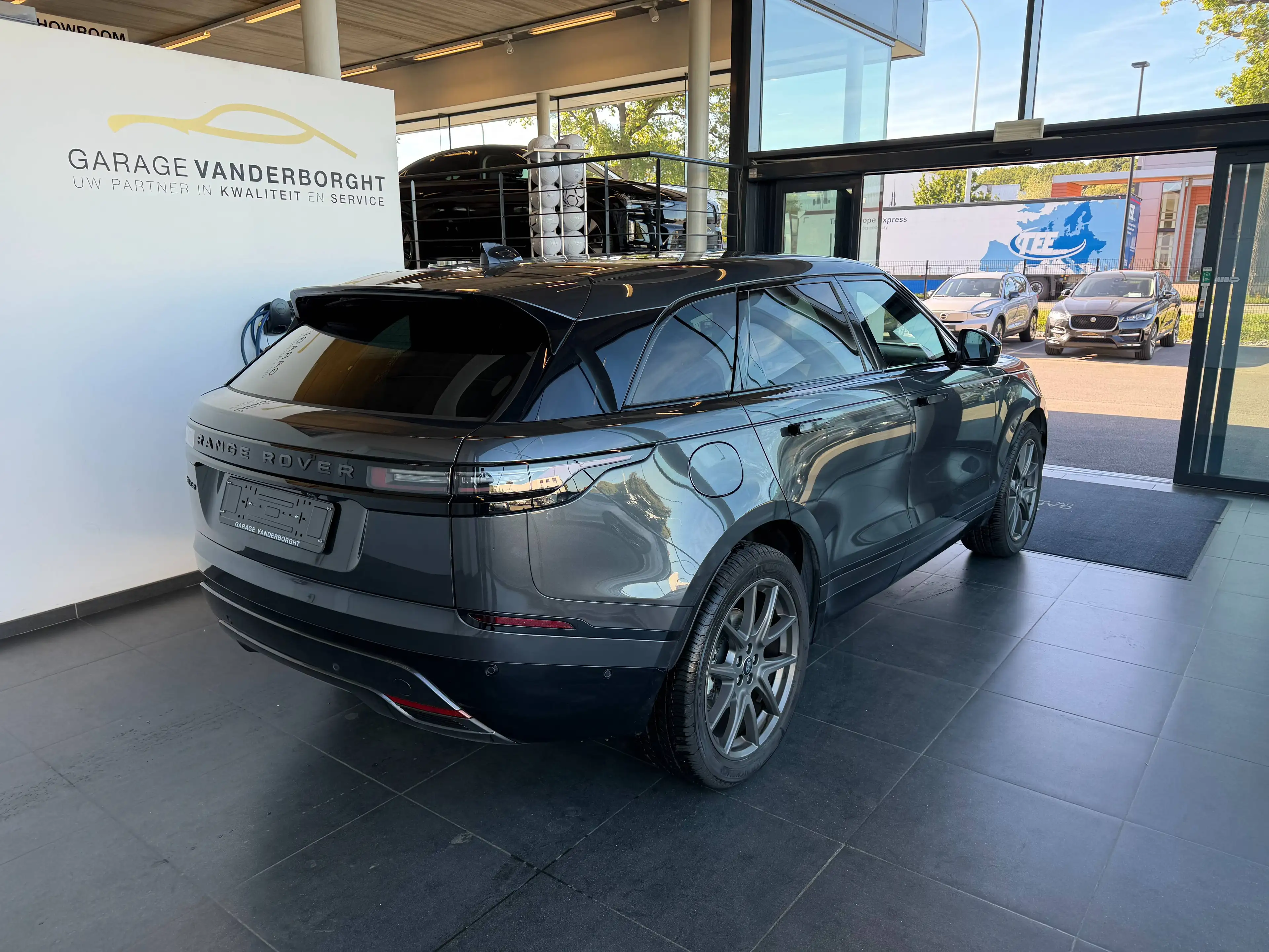 Land Rover Range Rover Velar DYNAMIC SE P400e PHEV AWD AUTOMAAT+TAL VAN OPTIES — photo 4
