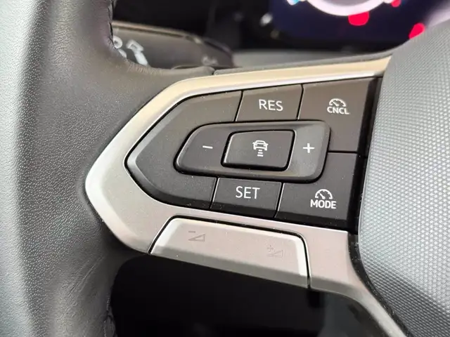 Volkswagen Golf view 22