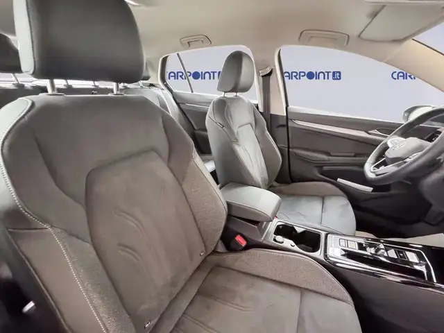 Volkswagen Golf view 8