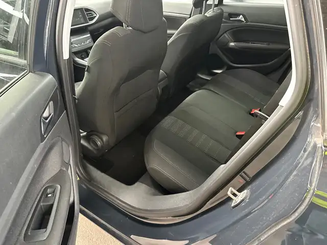Peugeot 308 view 10