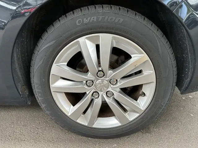 Peugeot 308 view 13