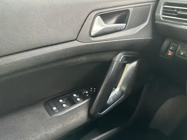 Peugeot 308 view 19
