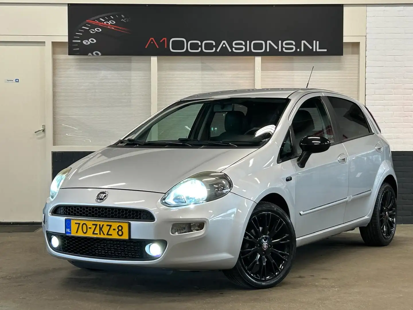 Fiat Punto Evo 0.9 TwinAir Easy LEER! Grijs - 2