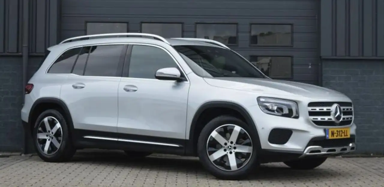 Mercedes-Benz GLB 200