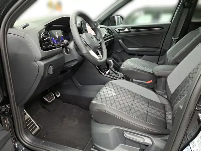 Volkswagen T-Roc view 9