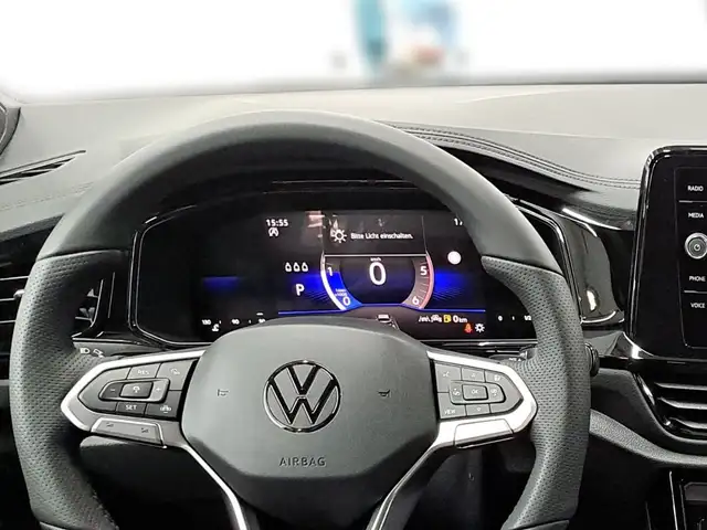 Volkswagen T-Roc view 13