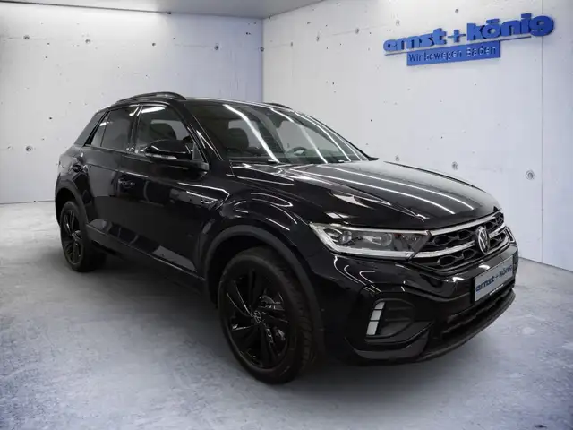 Volkswagen T-Roc view 2