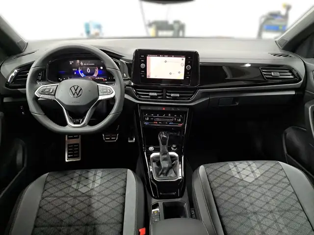 Volkswagen T-Roc view 11