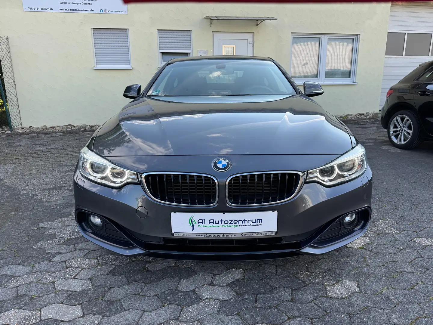 BMW 420 d Coupe Sport Line M-Technik Navi AHK Xenon 1.Hand Grau - 2