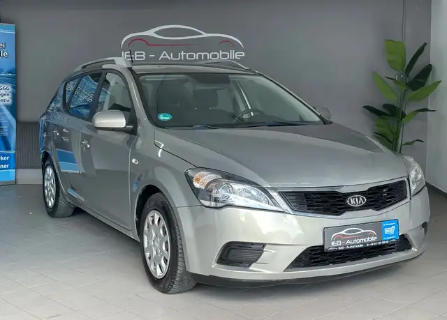 Kia Ceed SW / cee'd SW 1.6 CRDi/6 Gang/AHK/Euro 5