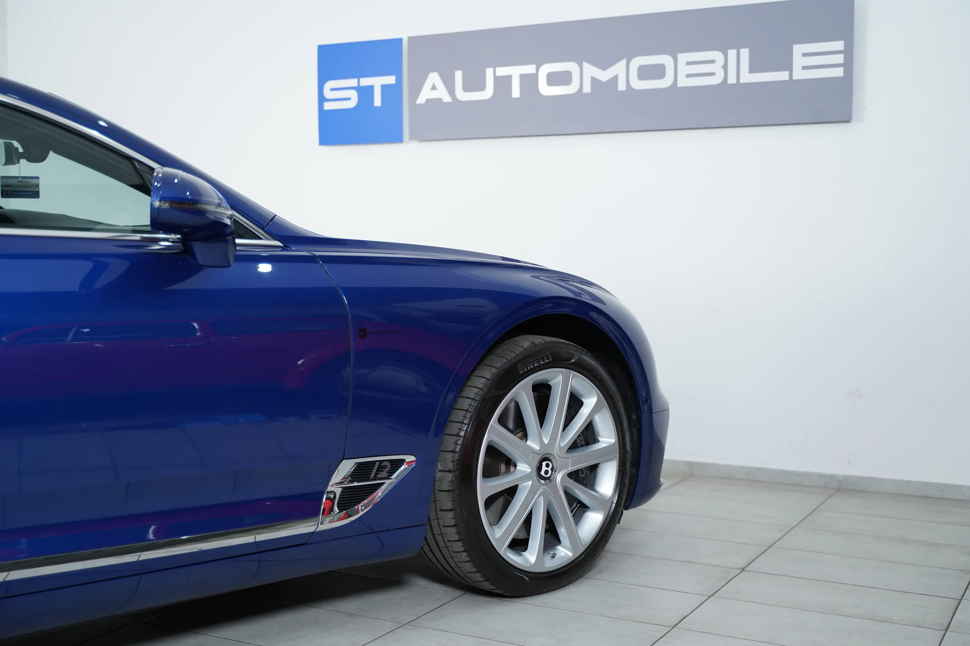 Bentley Continental GT Coupe 6,0 W12 Aut. // VOLL // MOROCCAN BLUE // — photo 9