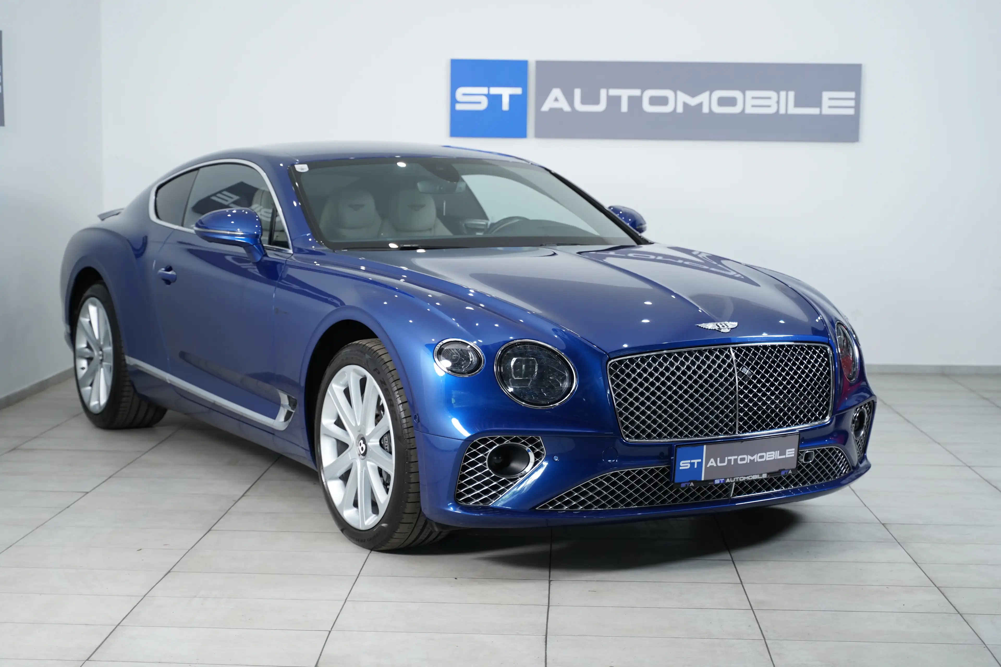 Bentley Continental GT Coupe 6,0 W12 Aut. // VOLL // MOROCCAN BLUE // — photo 5