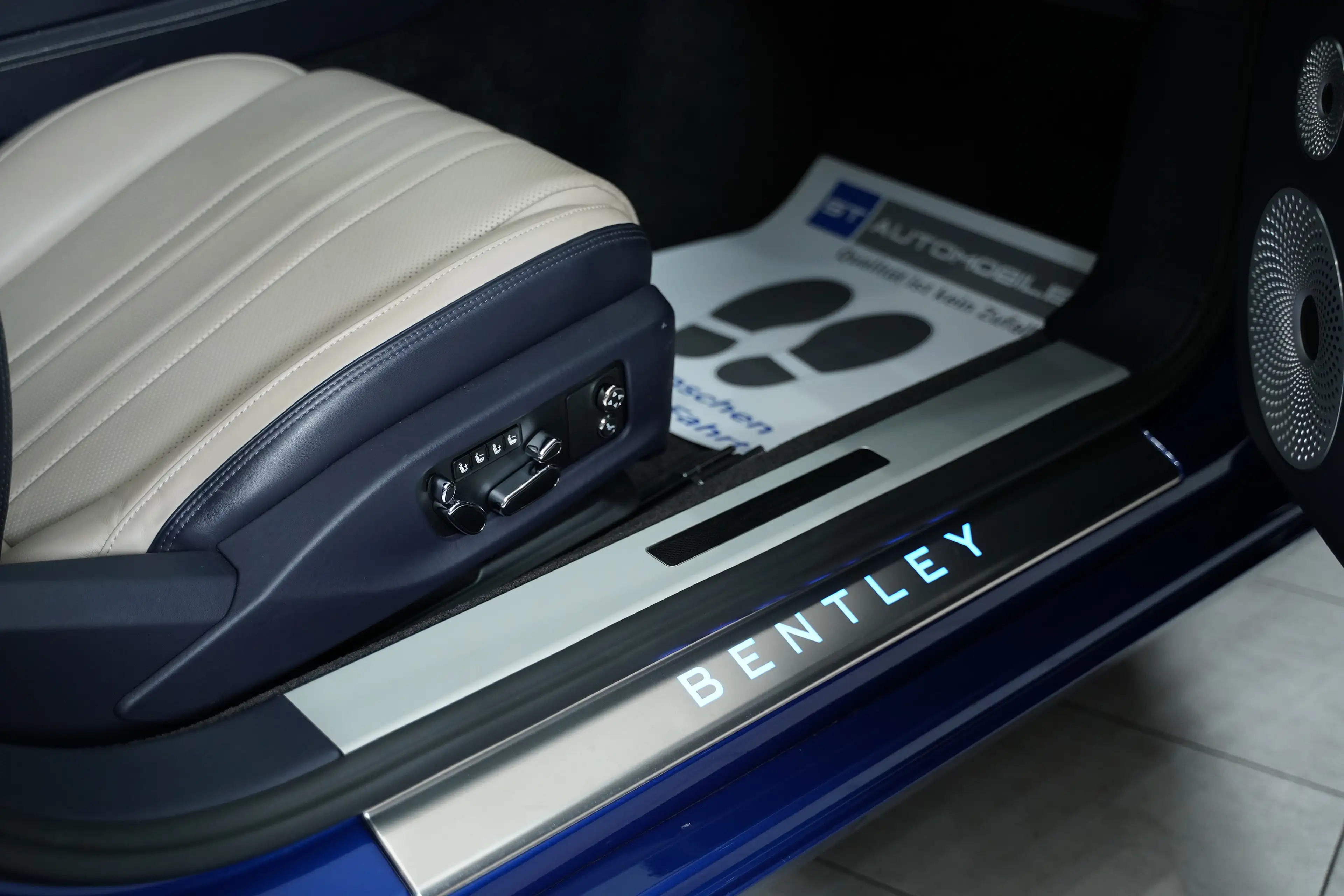 Bentley Continental GT Coupe 6,0 W12 Aut. // VOLL // MOROCCAN BLUE // — photo 13