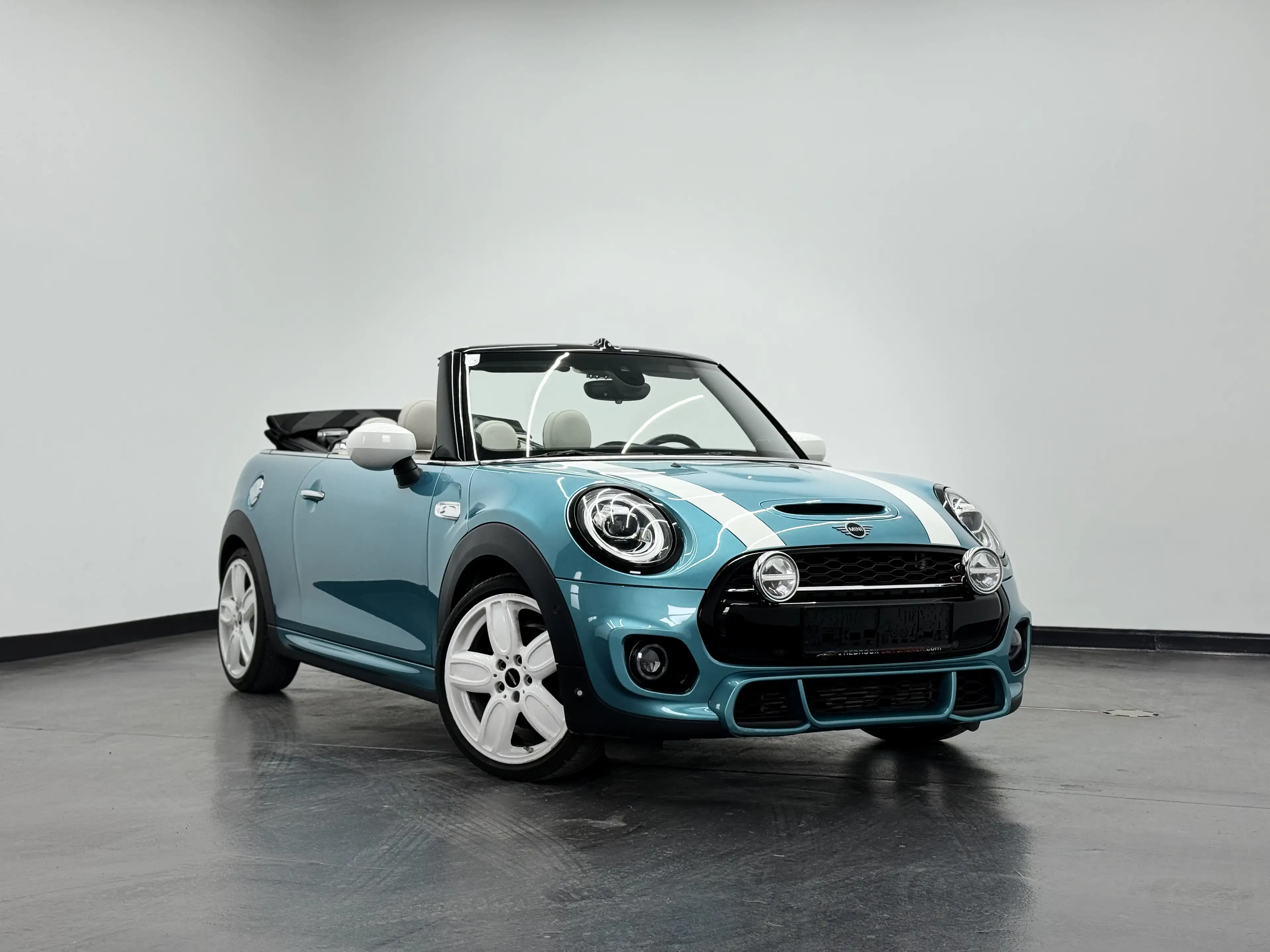 MINI Cooper S Cabrio Cooper S, Mega Farbe — photo 3