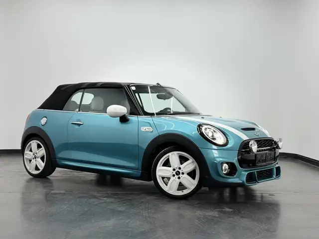 Mini Convertible view 6