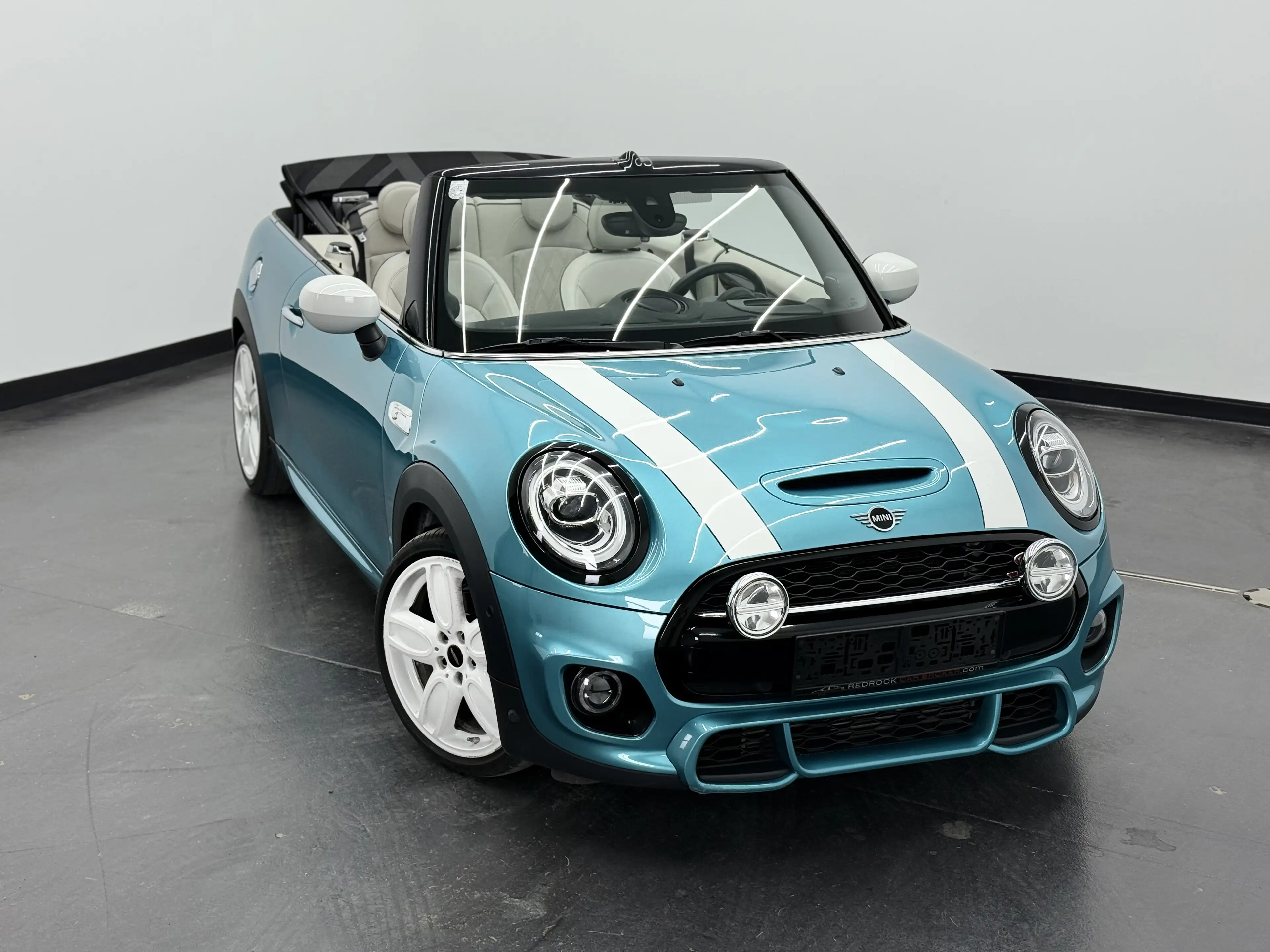 MINI Cooper S Cabrio Cooper S, Mega Farbe — photo 5